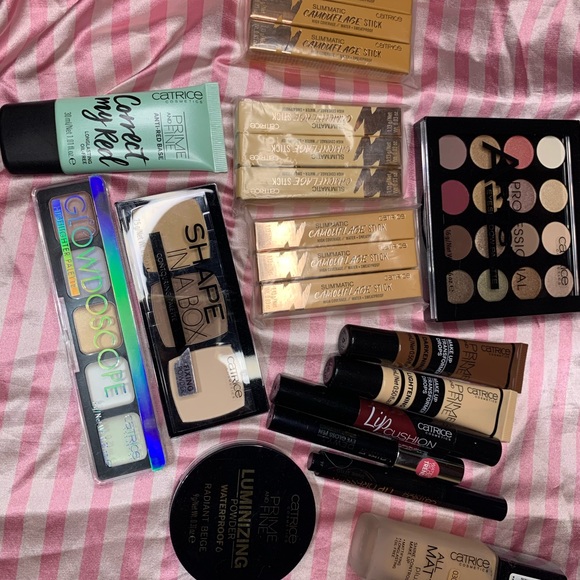 Makeup bundles!!!!! - Picture 1 of 10